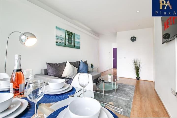 Pluxa Azure Cubic - Azure Cityview, Corporate Stays Welcome Birmingam Exterior foto