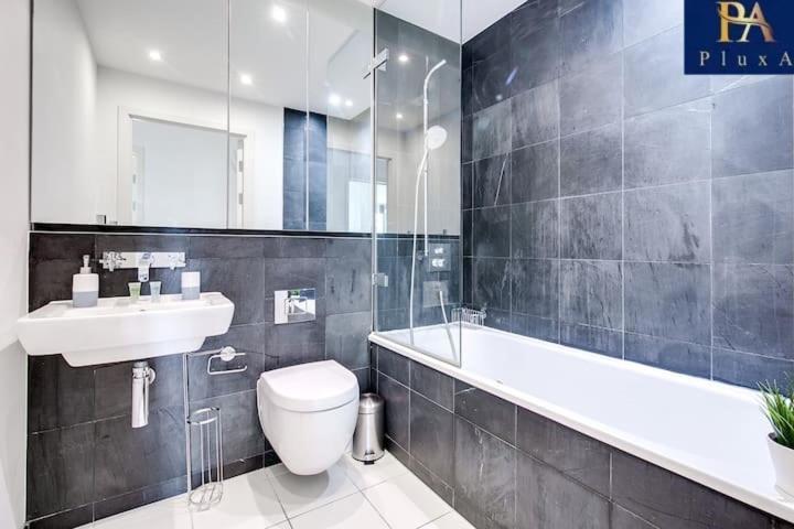 Pluxa Azure Cubic - Azure Cityview, Corporate Stays Welcome Birmingam Exterior foto